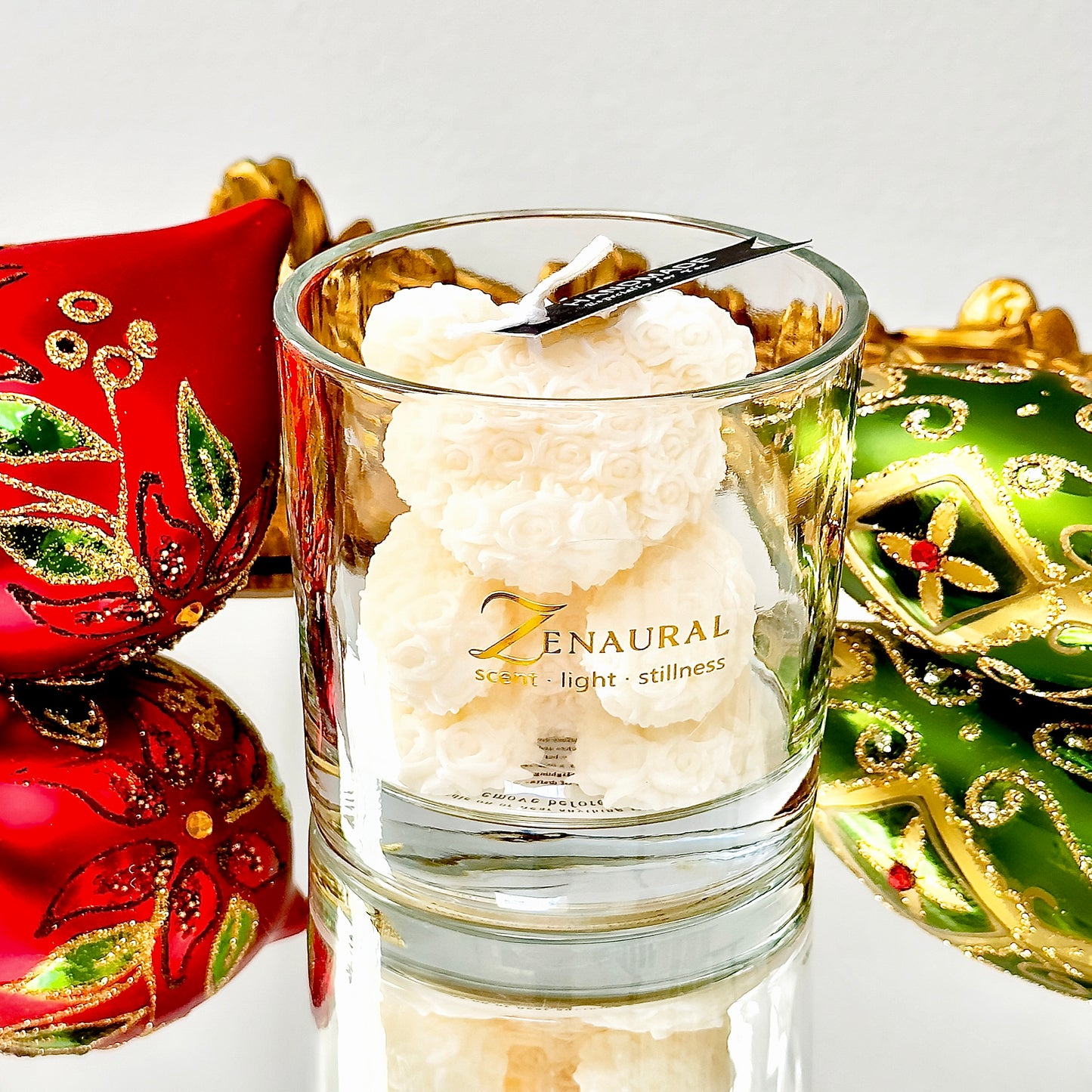 Holiday Candle — White Tea Bloom Bear in Glass