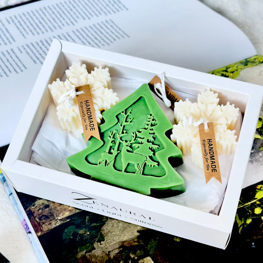 Christmas Evergreen — Green Tree & White Snowflakes