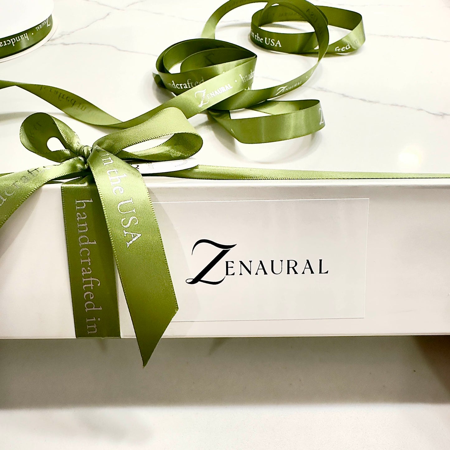 Holiday Rose – Evergreen Duo Edition