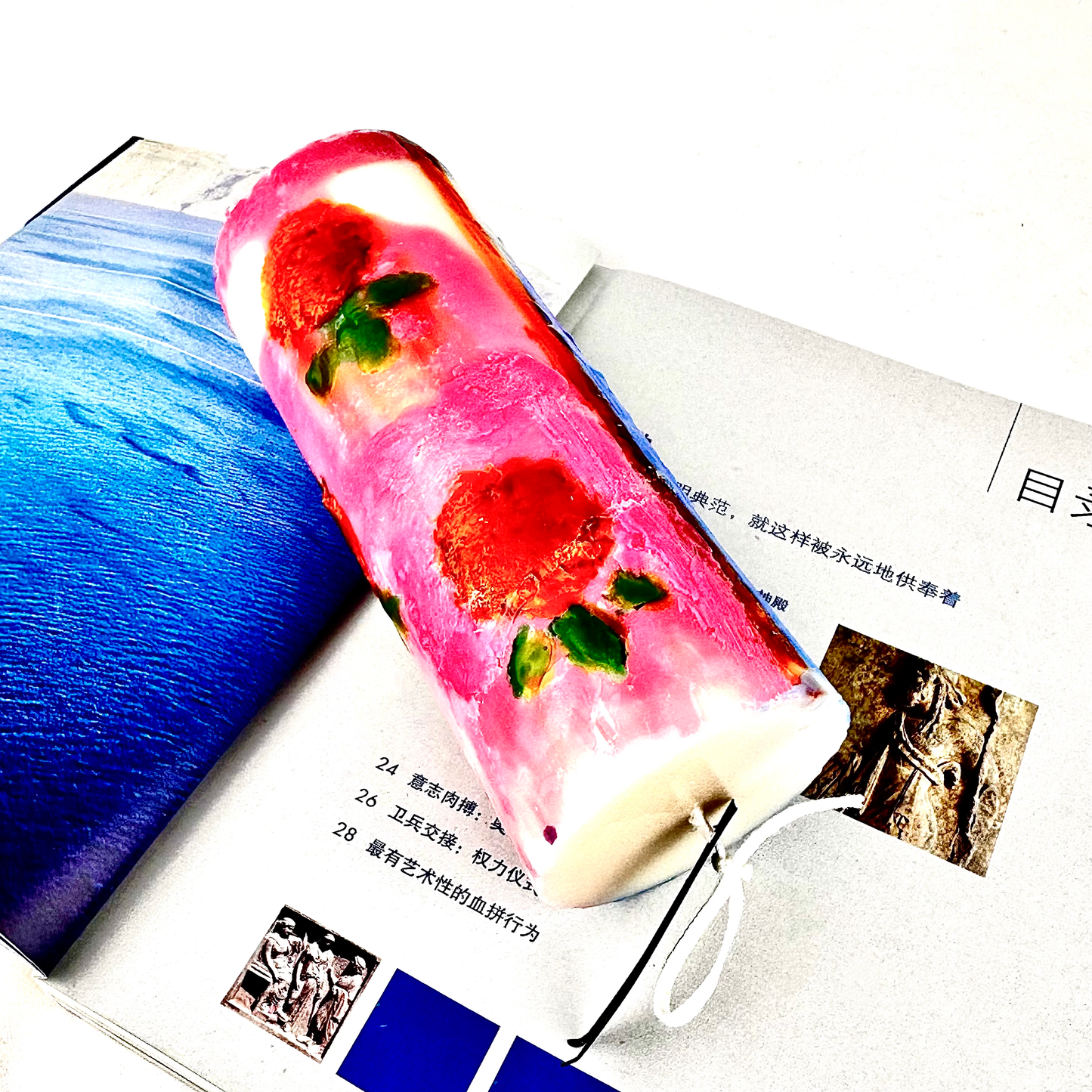 Poème en Cire — Flamingo in Bloom · Aegean Stillness