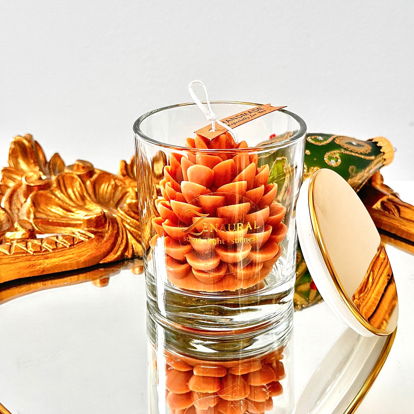 Sculpted Keepsake — Pinecone Candle (Amber Pine)
