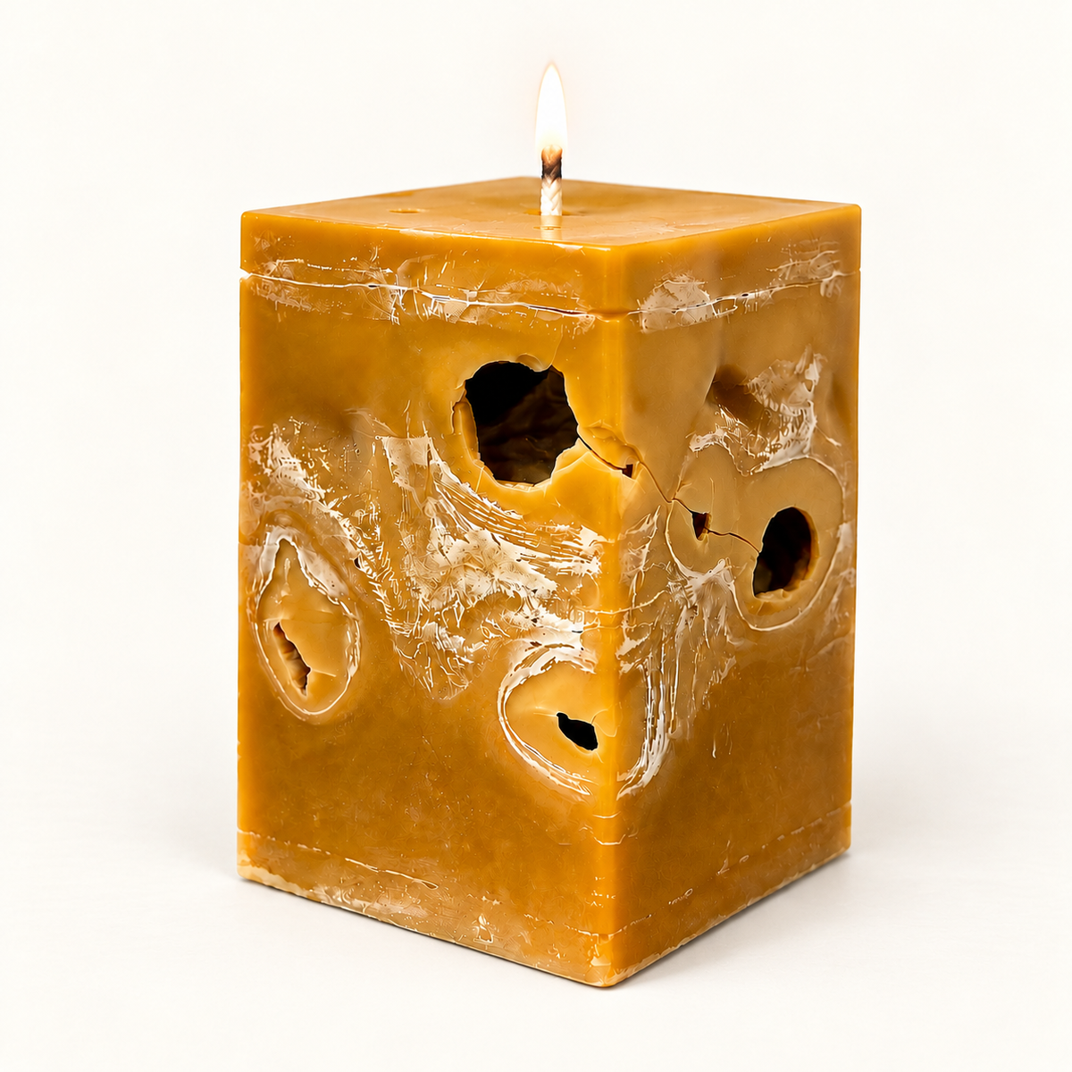 Aether Hollows — Amber Quartz Monolith