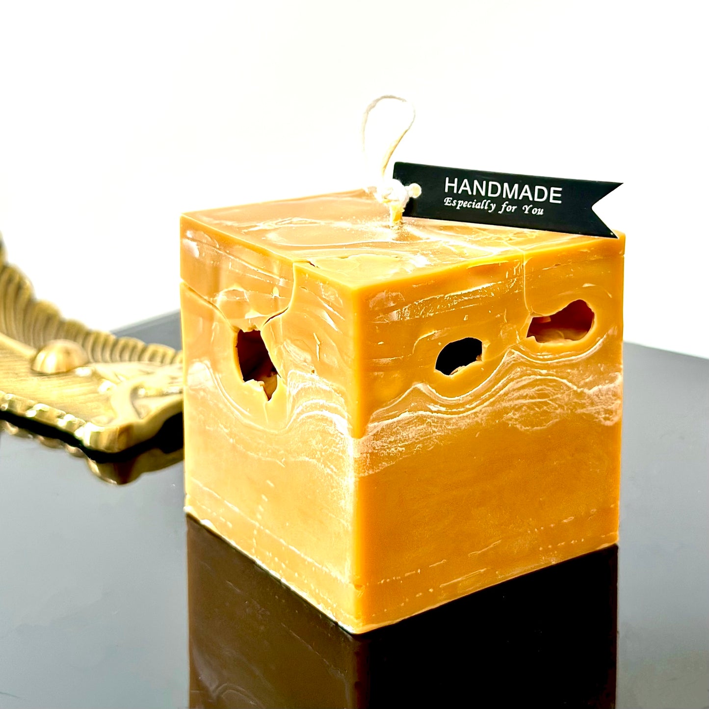 Aether Hollows —Amber Quartz