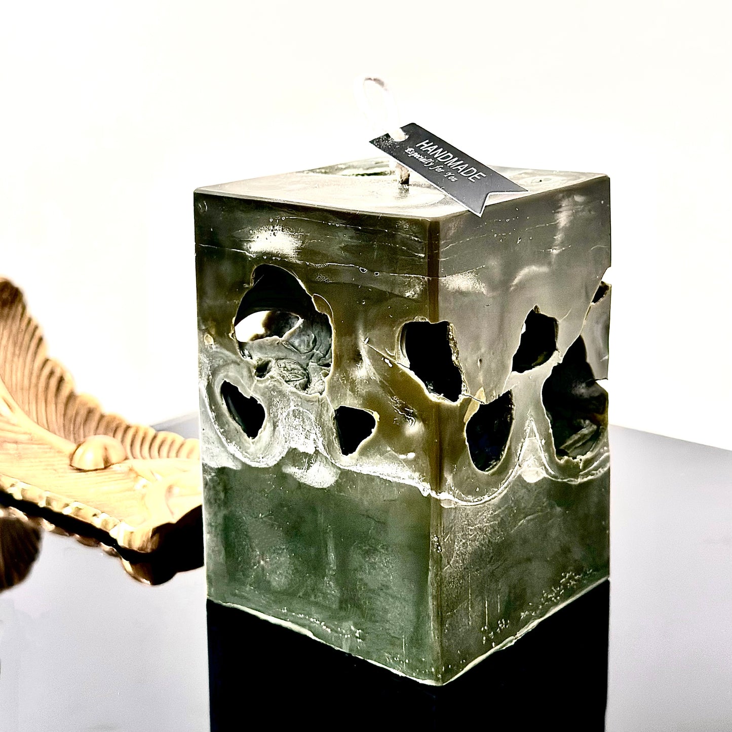 Aether Hollows — Olive Strata