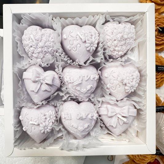 Purple Wick & Melt 9-Heart Gift Box — Violet Mono, 30 g hearts, dual-use.