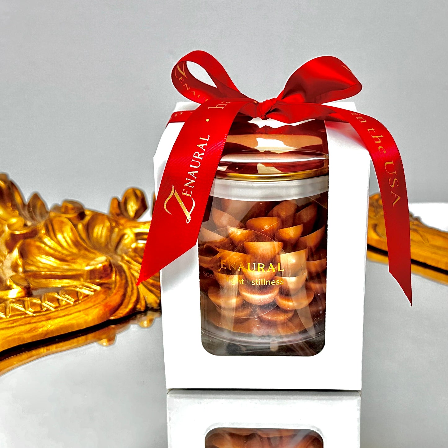 Holiday Candle— Pinecone Candle (Amber Pine)